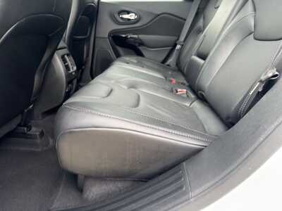 2023 Jeep Cherokee, $25749. Photo 8