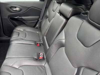 2023 Jeep Cherokee, $25749. Photo 9