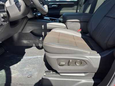 2026 Chevrolet Suburban, $89430.0. Photo 5