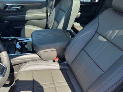 2026 Chevrolet Suburban, $89430.0. Photo 6