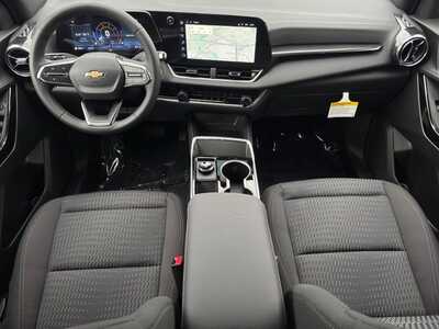 2027 Chevrolet Equinox, $31840.0. Photo 11