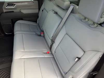 2026 Chevrolet 3500 Crew Cab, $77110.0. Photo 8