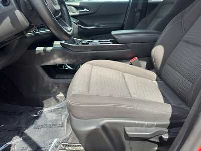 2026 Chevrolet Equinox, $28399. Photo 5