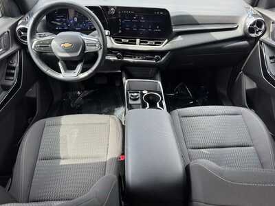 2026 Chevrolet Equinox, $28249. Photo 11