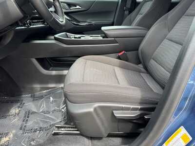 2026 Chevrolet Equinox, $28249. Photo 5