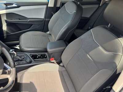 2023 Volkswagen Taos, $22249. Photo 6