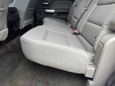 2017 Chevrolet 2500 Crew Cab, $45999. Photo 7