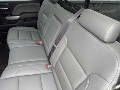 2017 Chevrolet 2500 Crew Cab, $45999. Photo 8