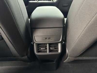 2027 Chevrolet Equinox, $31345.0. Photo 9