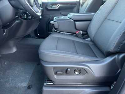2026 Chevrolet 1500 Crew Cab, $50845.0. Photo 5