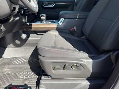 2026 Chevrolet 1500 Crew Cab, $57275.0. Photo 5