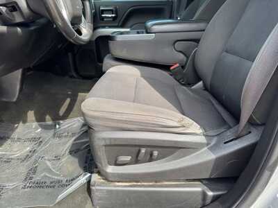 2015 Chevrolet 3500 Crew Cab, $26549. Photo 5