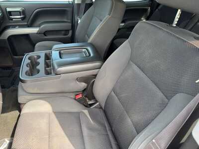 2015 Chevrolet 3500 Crew Cab, $26549. Photo 6