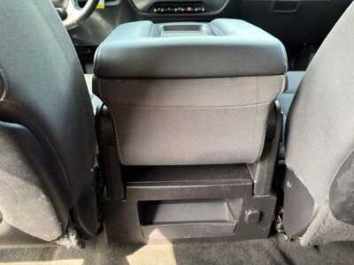 2015 Chevrolet 3500 Crew Cab, $26549. Photo 9