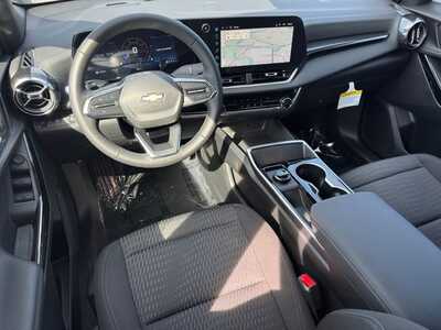2027 Chevrolet Equinox, $31345.0. Photo 10