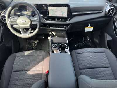 2027 Chevrolet Equinox, $31345.0. Photo 11