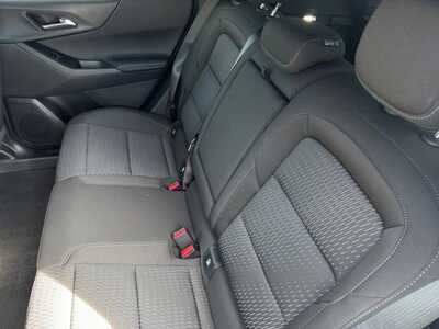 2027 Chevrolet Equinox, $31345.0. Photo 8