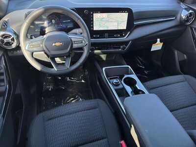 2027 Chevrolet Equinox, $31345.0. Photo 10