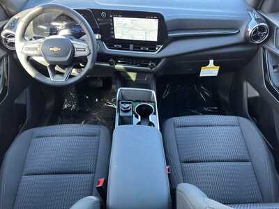 2027 Chevrolet Equinox, $31345.0. Photo 11