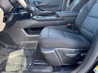 2027 Chevrolet Equinox, $31345.0. Photo 5