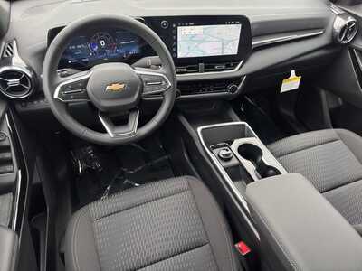 2027 Chevrolet Equinox, $31345.0. Photo 10