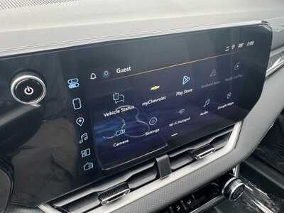 2027 Chevrolet Equinox, $31345.0. Photo 2