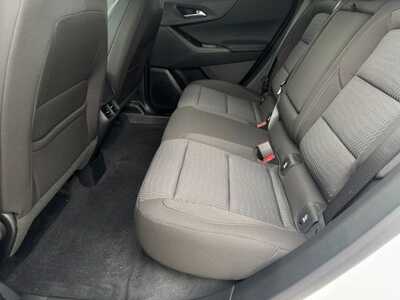 2027 Chevrolet Equinox, $31345.0. Photo 7