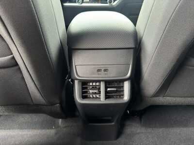 2027 Chevrolet Equinox, $31345.0. Photo 9
