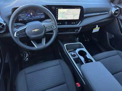 2027 Chevrolet Equinox, $31345.0. Photo 10