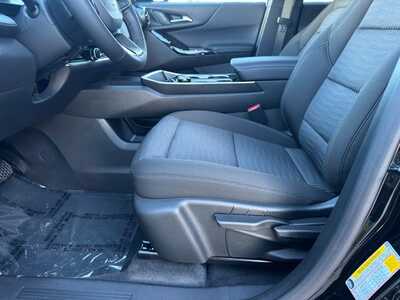 2027 Chevrolet Equinox, $31345.0. Photo 5