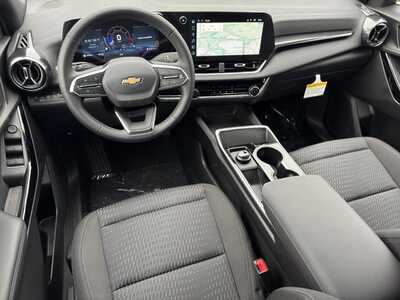 2027 Chevrolet Equinox, $31345.0. Photo 10