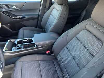 2027 Chevrolet Equinox, $31345.0. Photo 6
