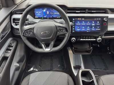 2027 Chevrolet Bolt EV, $27840.0. Photo 9