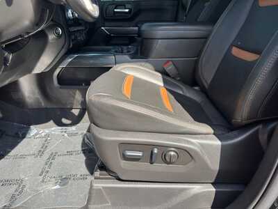 2022 GMC 3500 Crew Cab, $57499. Photo 5