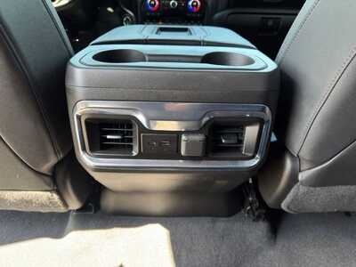 2022 GMC 3500 Crew Cab, $57499. Photo 9