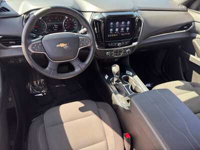 2023 Chevrolet Traverse, $27049. Photo 11