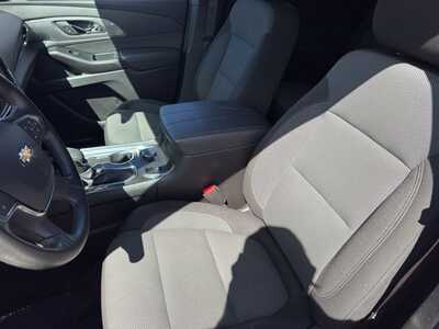 2023 Chevrolet Traverse, $27049. Photo 6