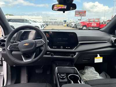 2027 Chevrolet Equinox, $32995. Photo 5