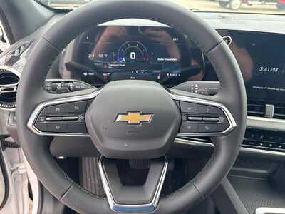 2027 Chevrolet Equinox, $32995. Photo 7