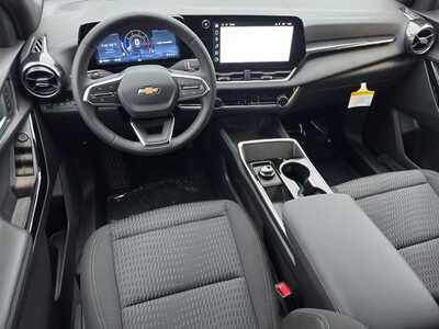 2027 Chevrolet Equinox, $30349.0. Photo 10