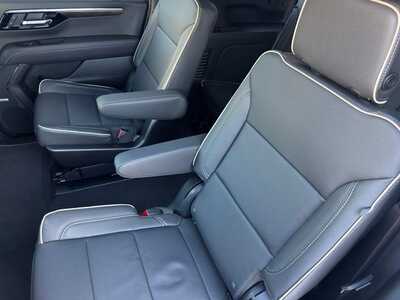 2026 Chevrolet Suburban, $82830.0. Photo 9