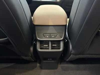 2027 Chevrolet Equinox, $38975.0. Photo 10