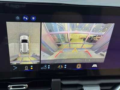 2027 Chevrolet Equinox, $38975.0. Photo 4