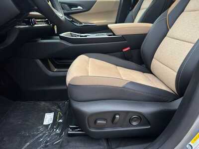 2027 Chevrolet Equinox, $38975.0. Photo 5