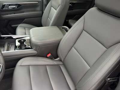 2026 Chevrolet Suburban, $76440.0. Photo 6
