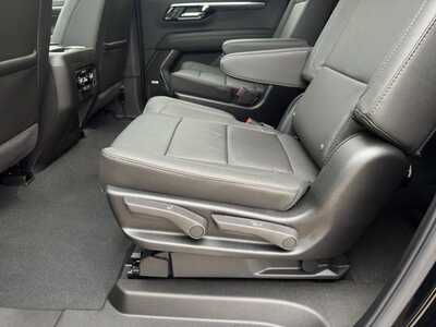 2026 Chevrolet Suburban, $76440.0. Photo 8