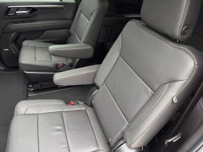 2026 Chevrolet Suburban, $76440.0. Photo 9