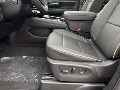 2026 Chevrolet Suburban, $81835.0. Photo 5
