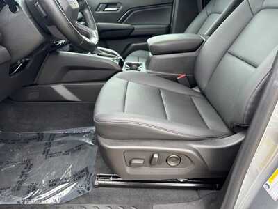 2025 GMC Canyon Crew Cab, $38949. Photo 5