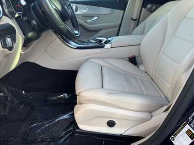 2017 Mercedes-Benz GLC-Class, $16549. Photo 5